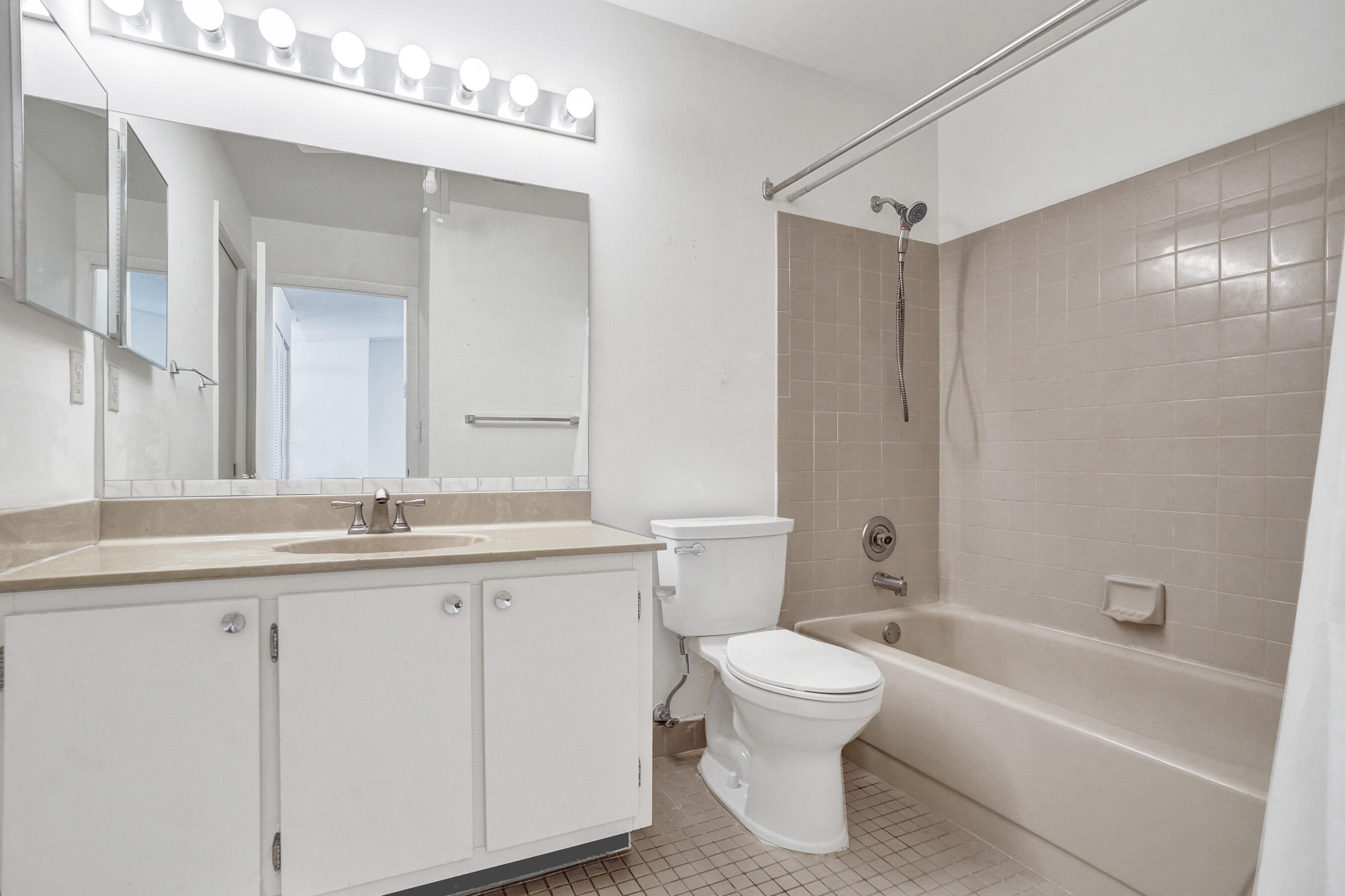 BOYNTON LAKES 3 - Residential