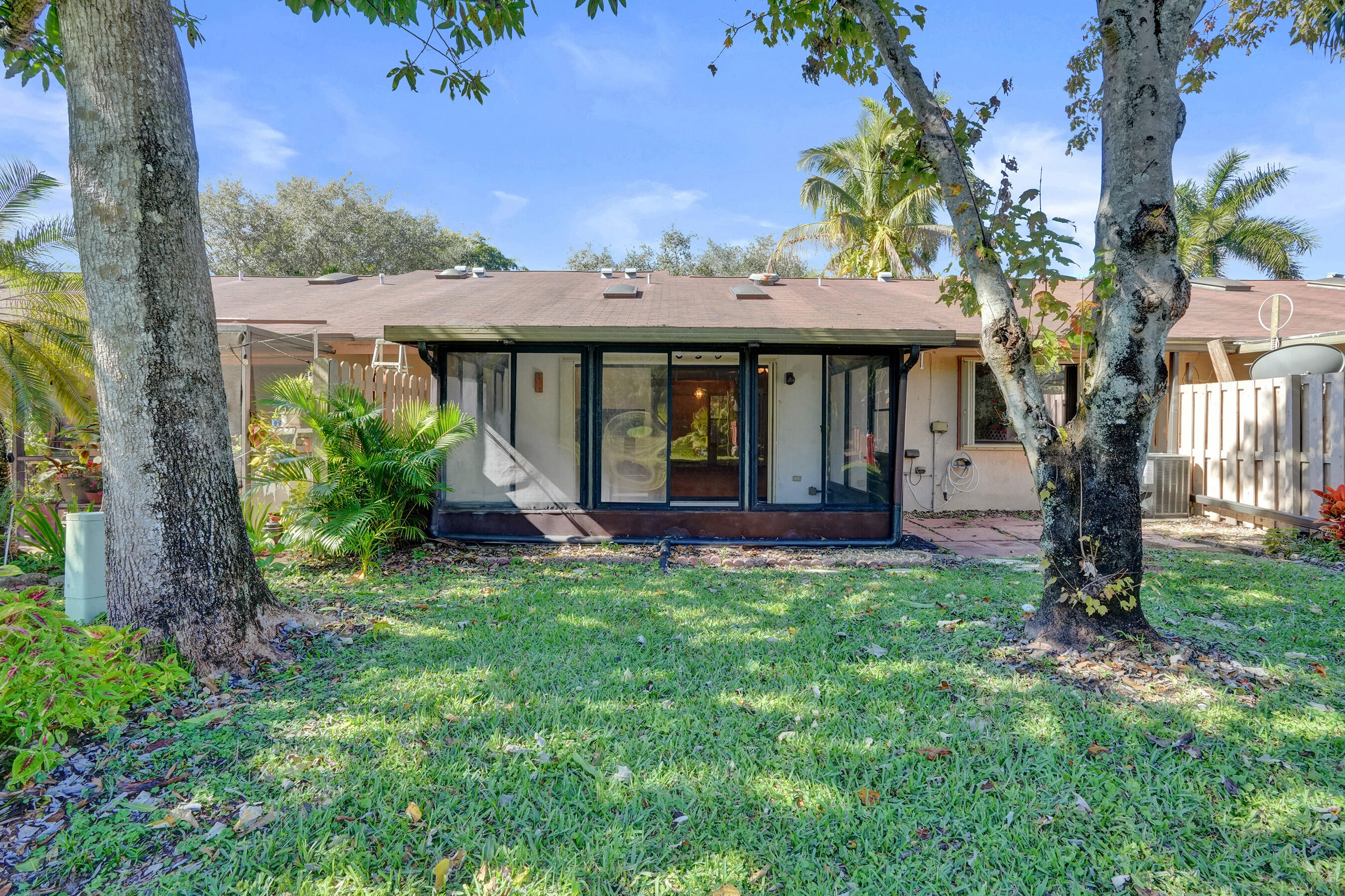 BOYNTON LAKES 3 - Residential