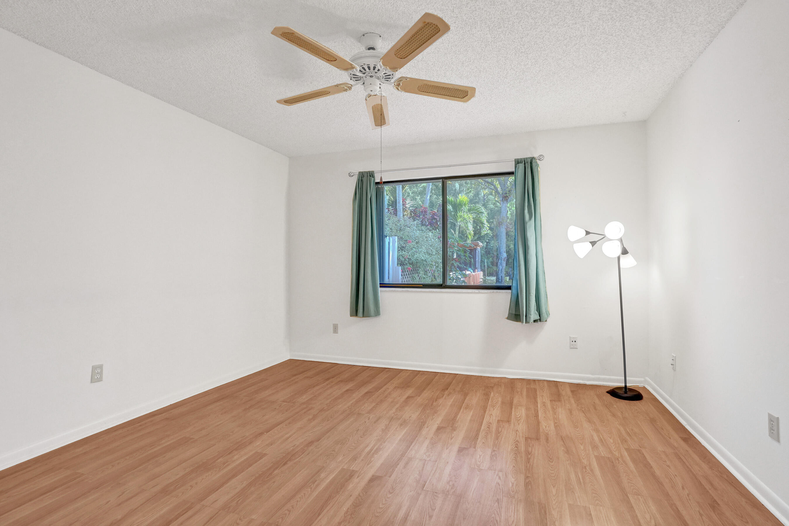 BOYNTON LAKES 3 - Residential