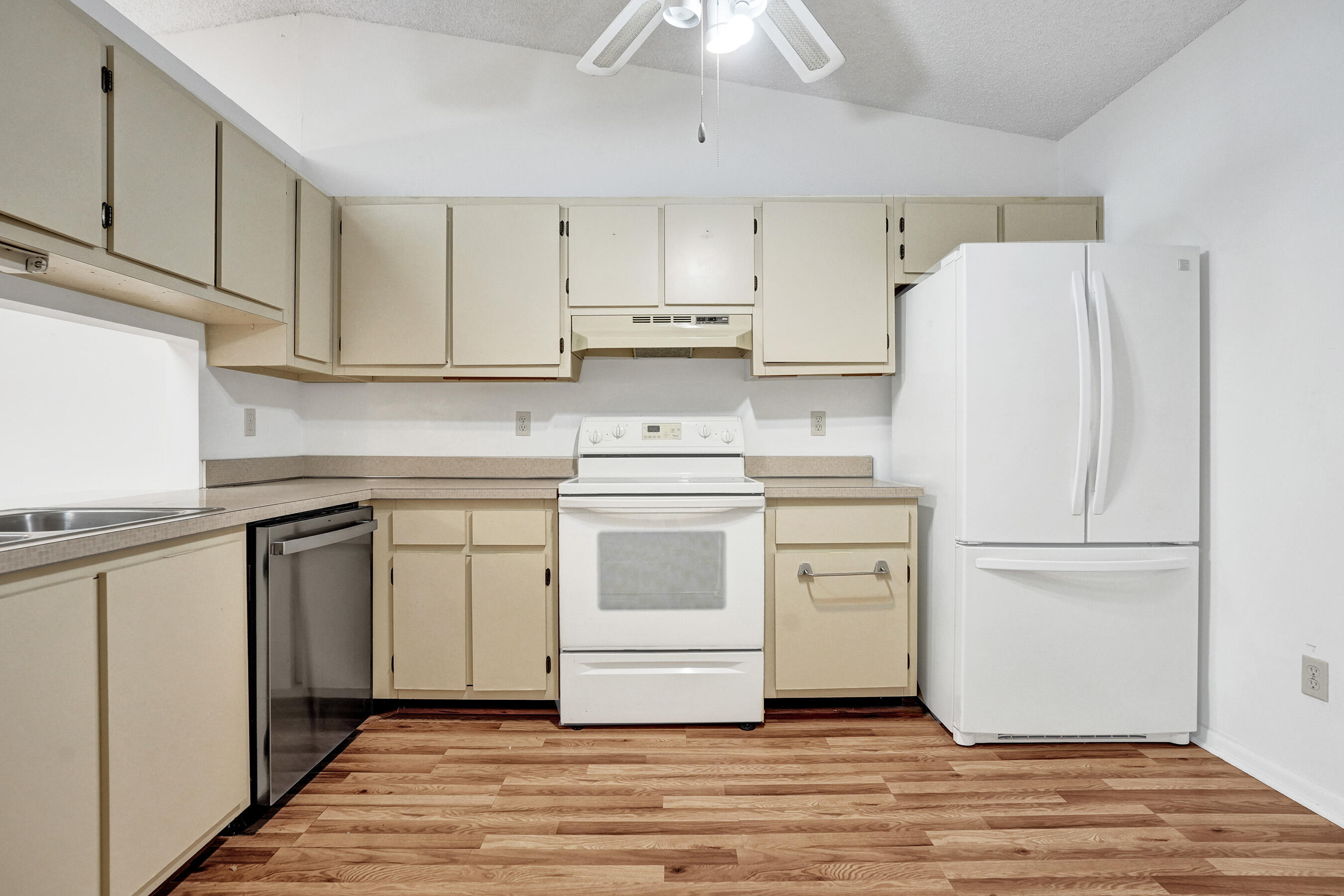 BOYNTON LAKES 3 - Residential