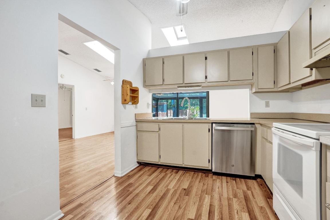 BOYNTON LAKES 3 - Residential