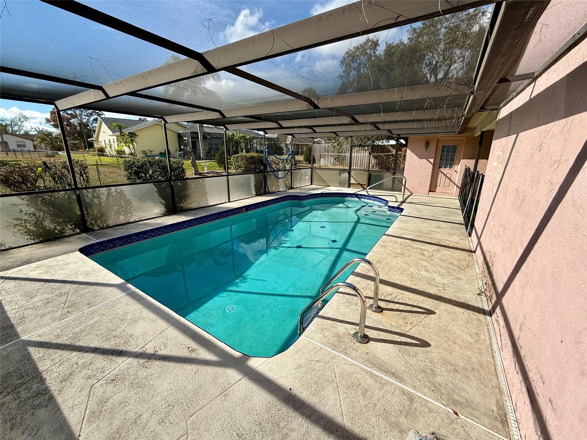 12010 Villa