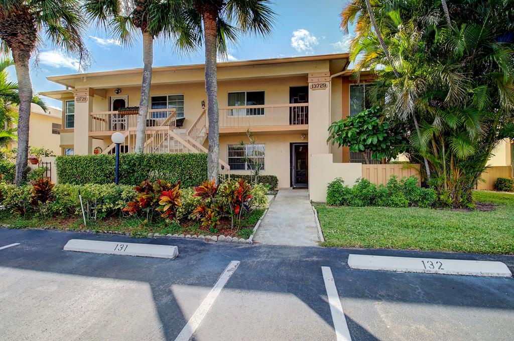 Immaculate, bright, and open first floor corner unit with vast golf view. Unit totally remodeled. 2 BR/2BA with full size washer and dryer, eat in kitchen, stainless steel appliances, granite countertops, remodeled bathrooms, fully tiled living areas, bonus enclosed patio and closets galore. Wonderful active community featuring tennis, social activities, gorgeous heated pool and pool area., pickle ball and more. You won't be disappointed. Great central location near downtown Delray Just bring your toothbrush! Move in ready!