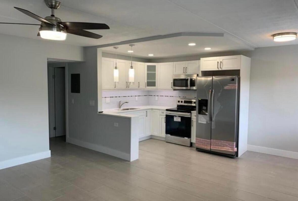 View photos, virtual tours, details... 2200 Springdale Boulevard 111