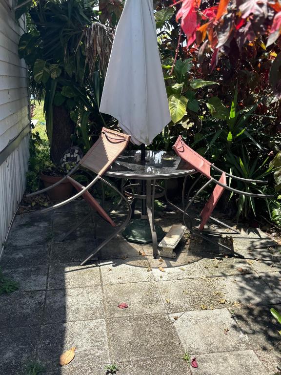 COUNTRY KNOLLS - Residential