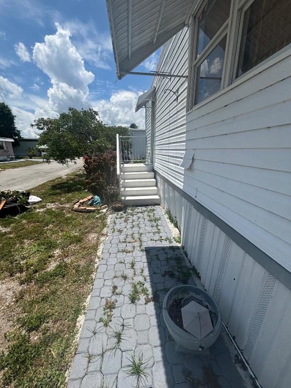 COUNTRY KNOLLS - Residential