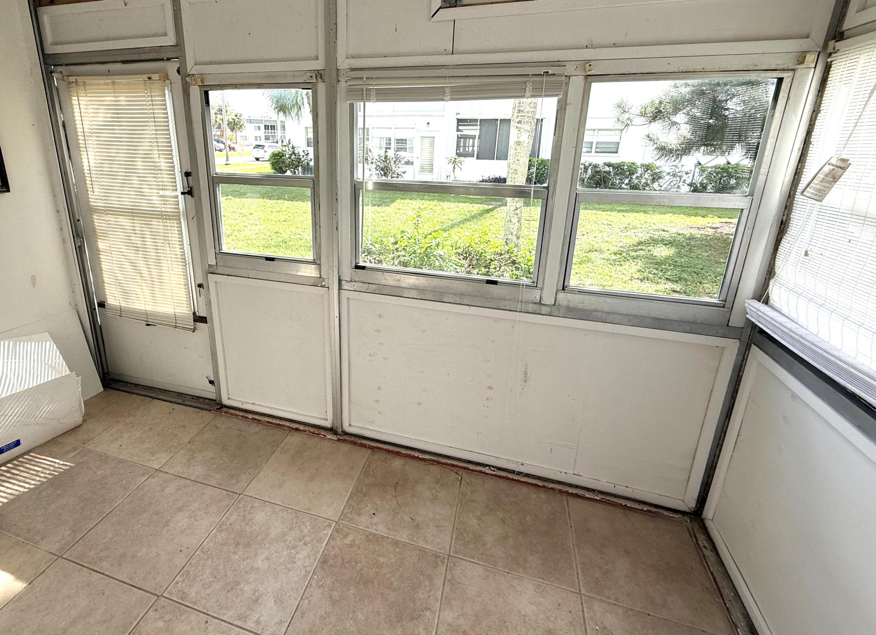 WINFIELD GARDENS SOUTH CONDO - Residential