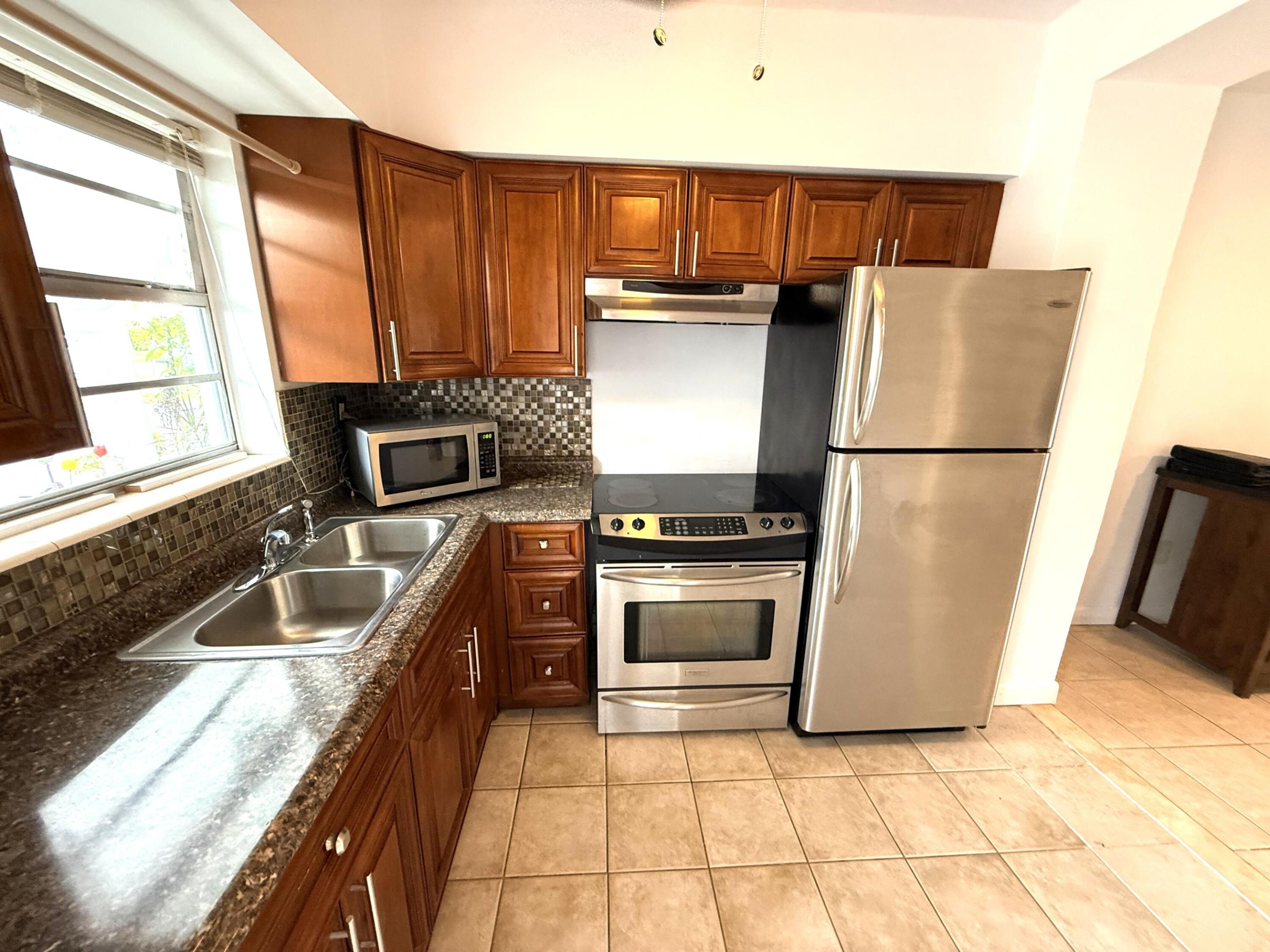 6560 Winfield Boulevard 102