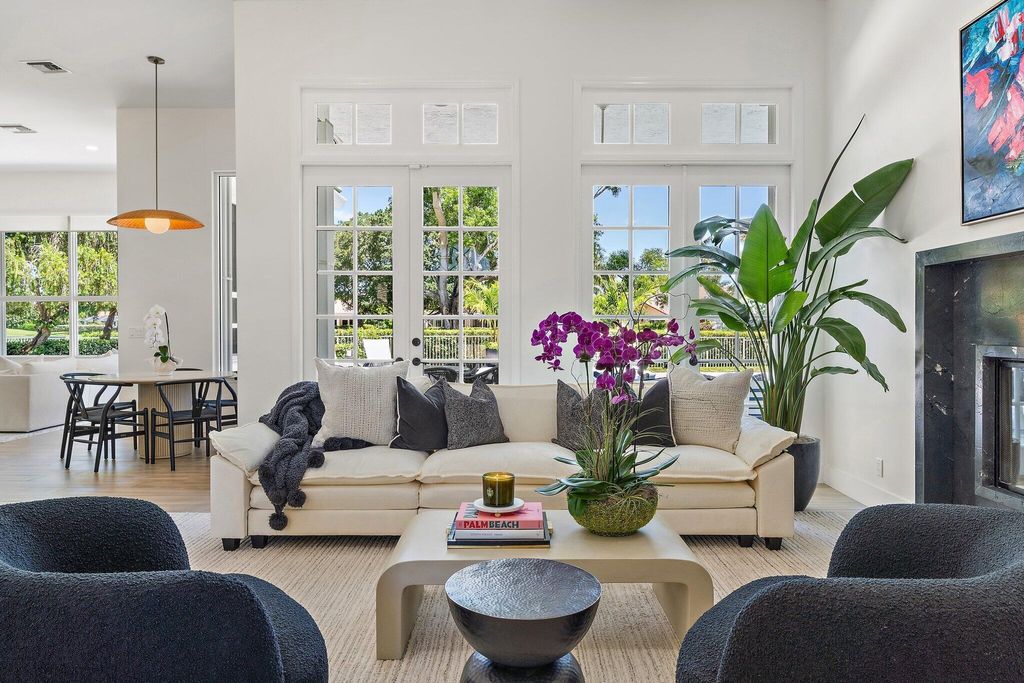 Photo of 113 Thornton Drive, Palm Beach Gardens, FL 33418 (MLS # R11109941)