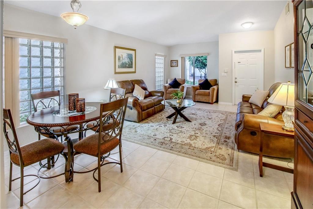 WYNDHAM LAKES CENTRAL - Residential