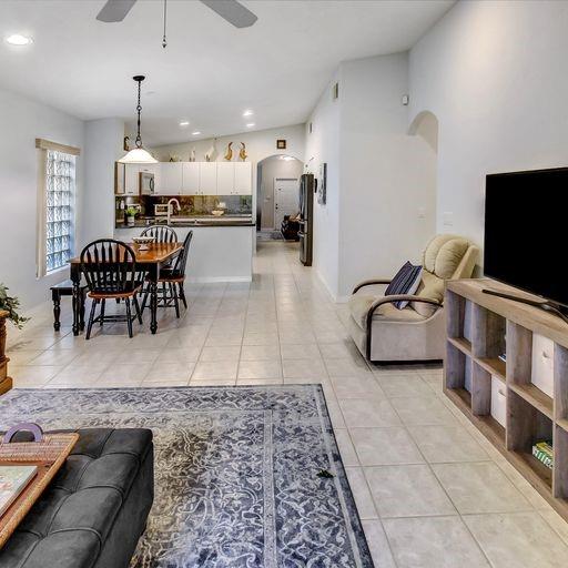WYNDHAM LAKES CENTRAL - Residential
