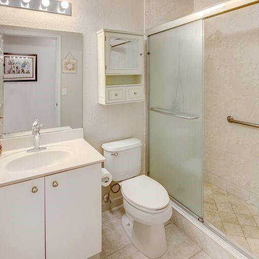 WYNDHAM LAKES CENTRAL - Residential