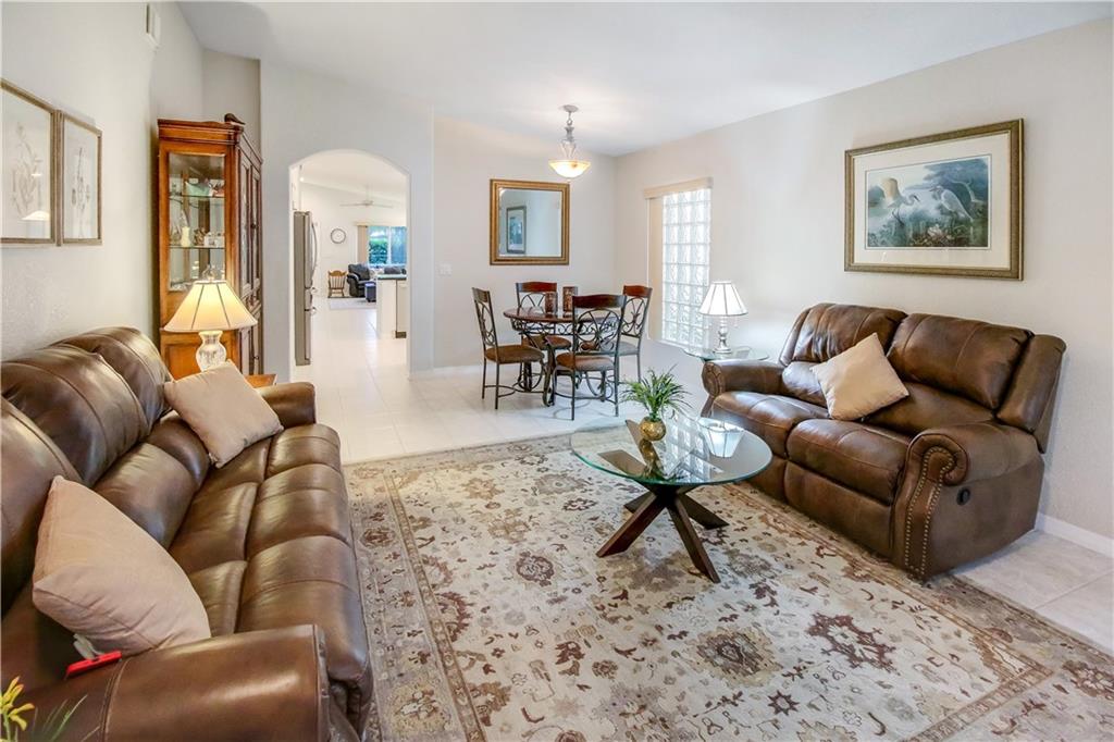 WYNDHAM LAKES CENTRAL - Residential