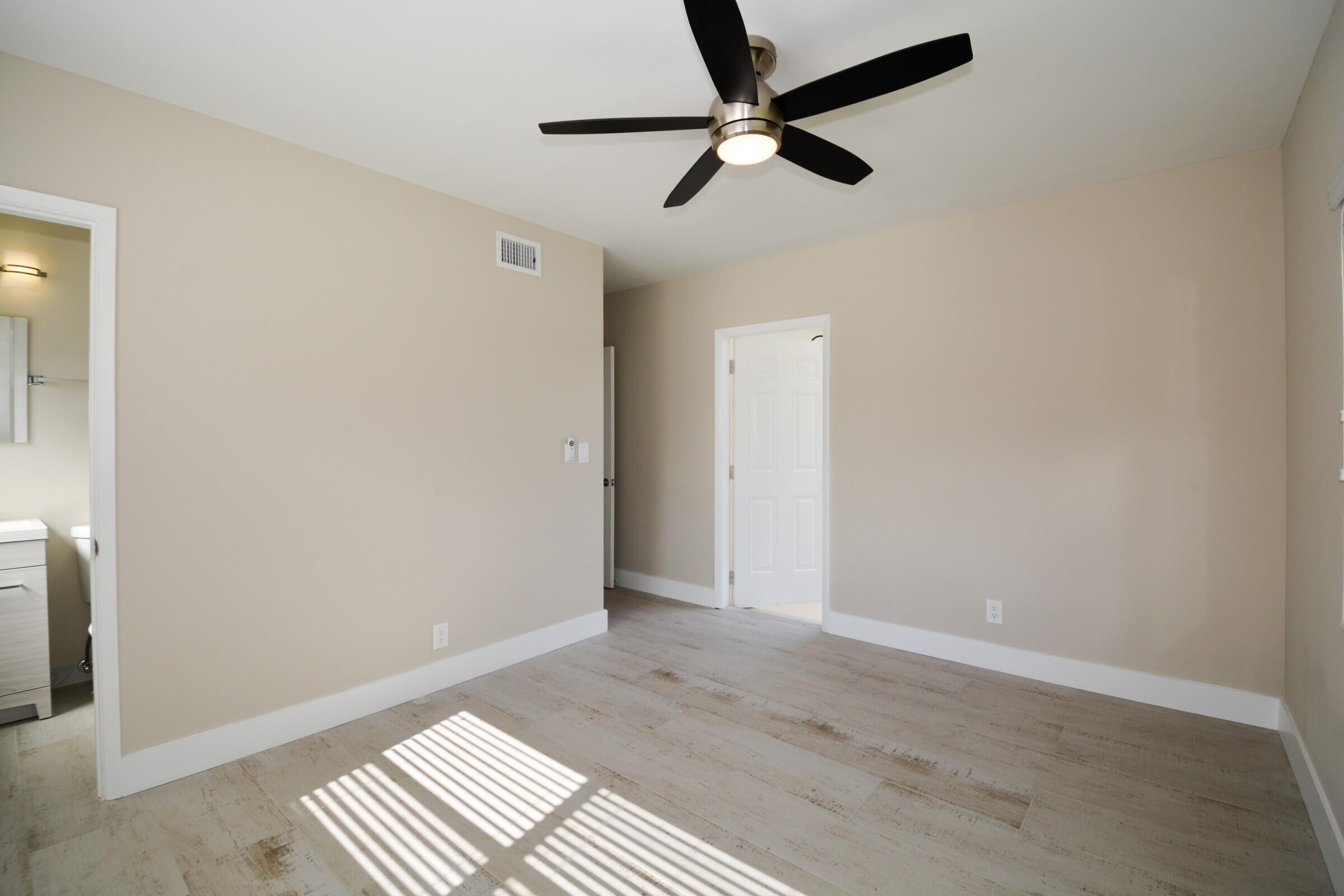 CROISSANT PARK PARK SECTION - Residential