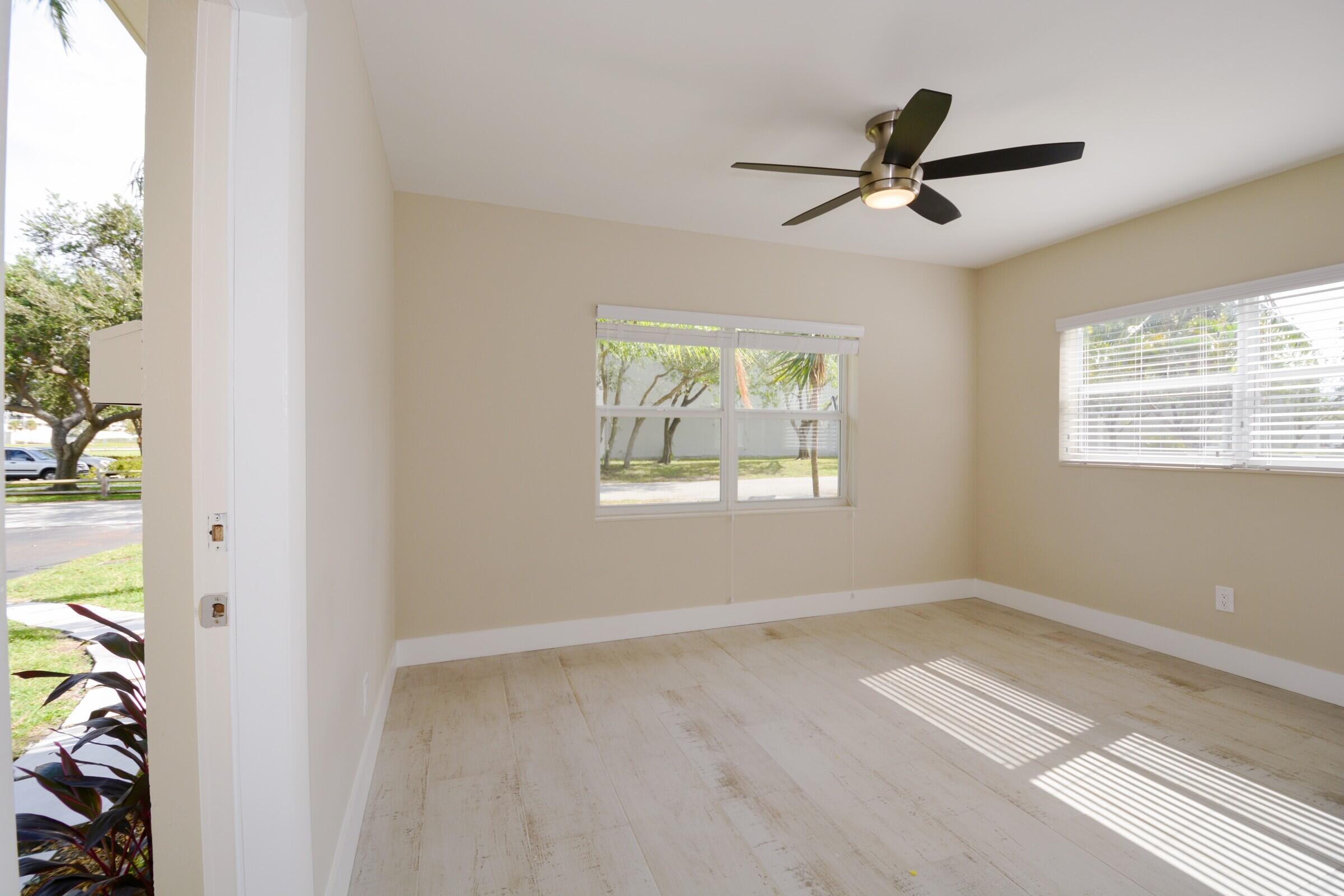 CROISSANT PARK PARK SECTION - Residential