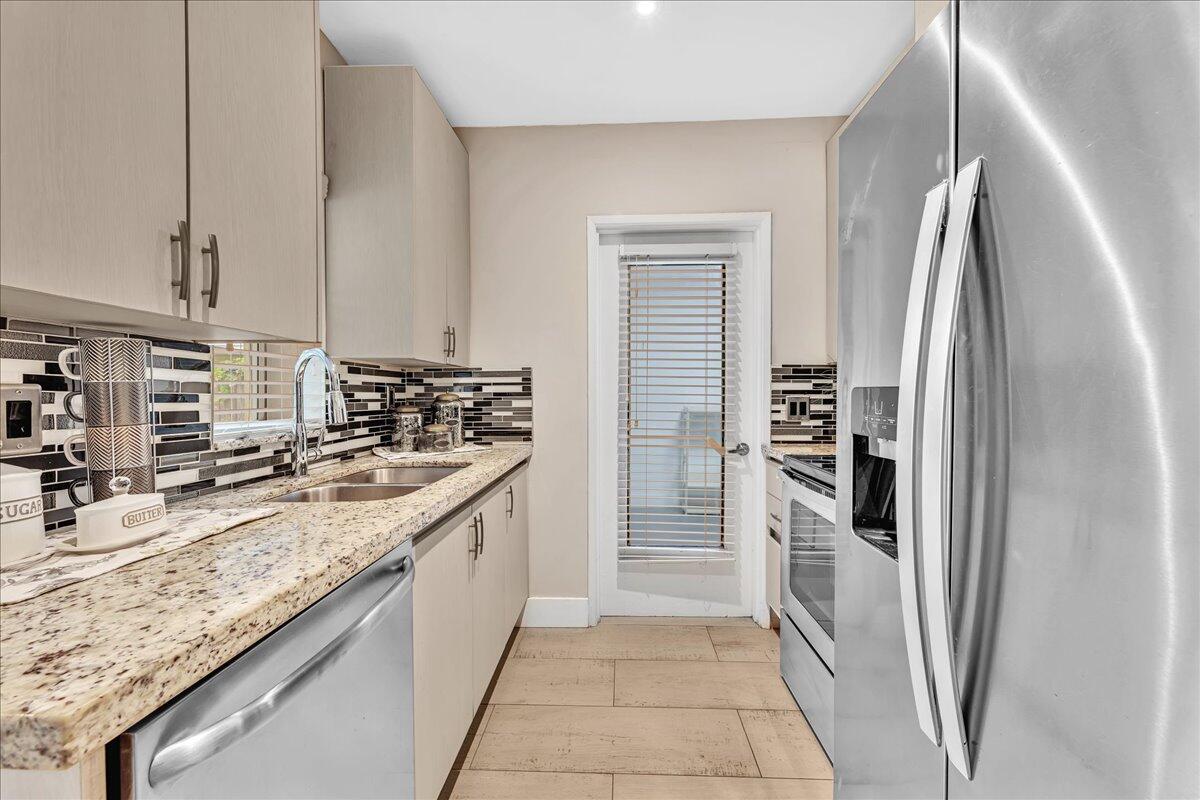 CROISSANT PARK PARK SECTION - Residential