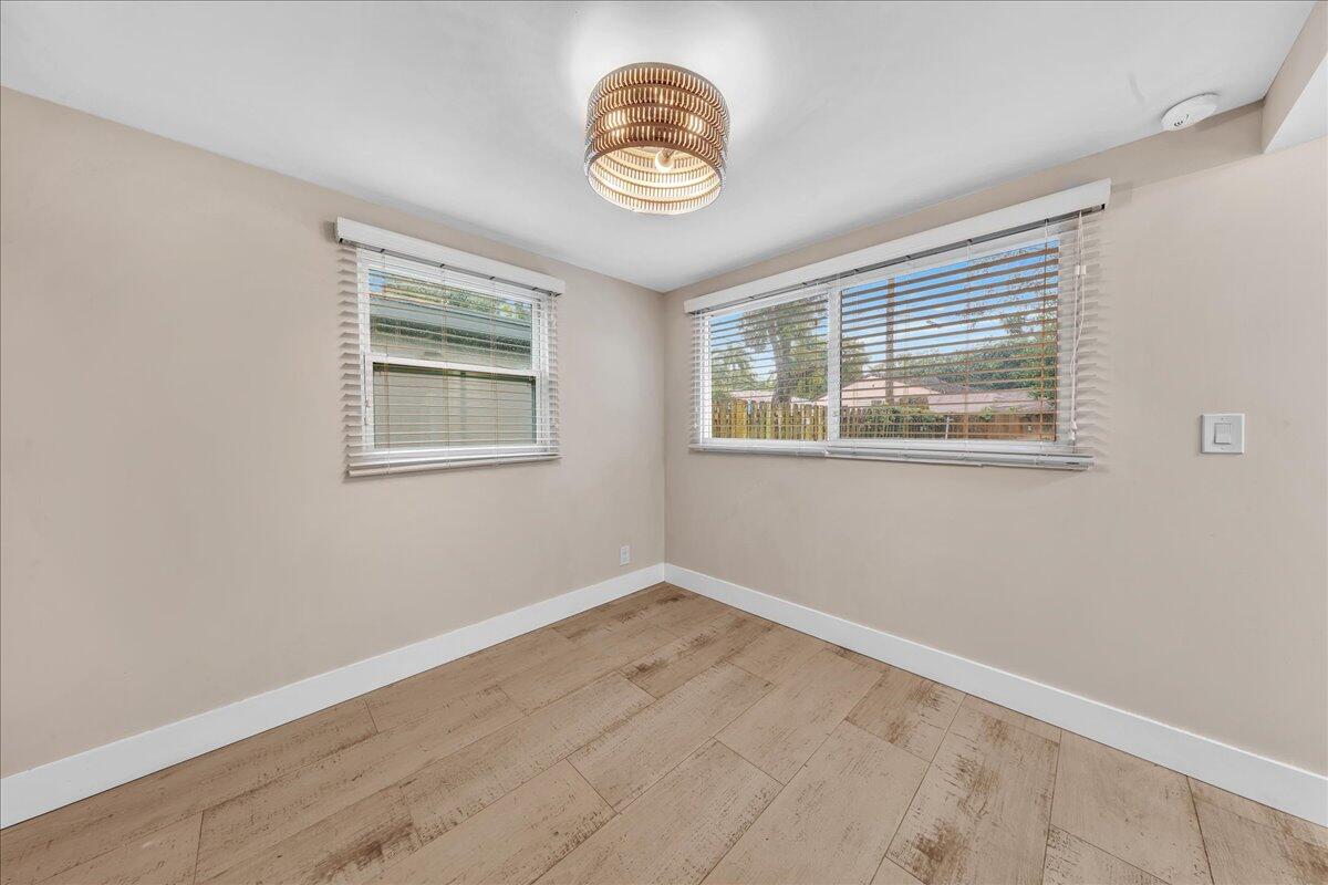 CROISSANT PARK PARK SECTION - Residential