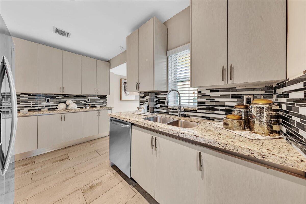 CROISSANT PARK PARK SECTION - Residential