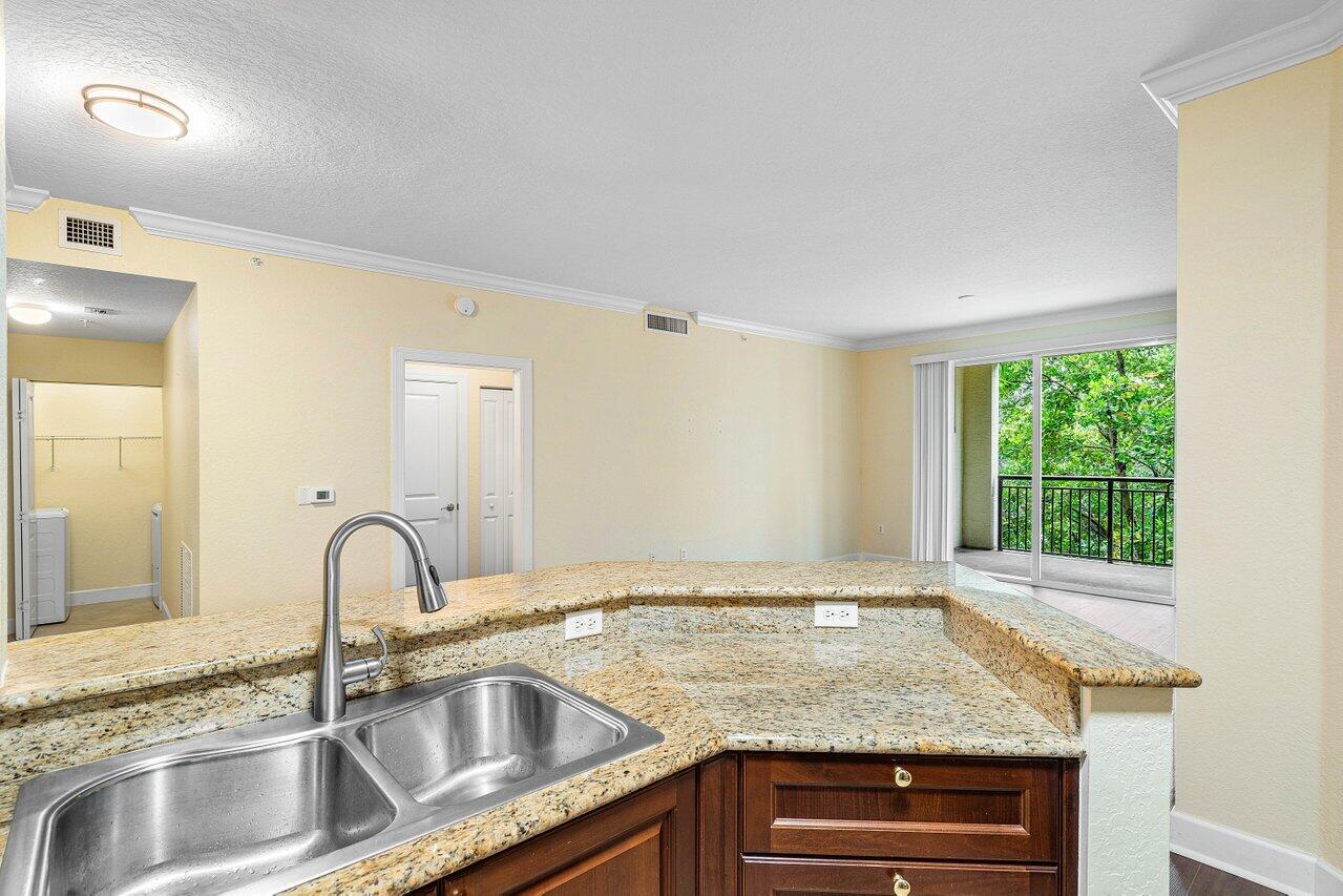 SAN RAPHAEL - Residential Lease