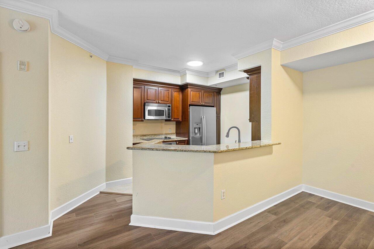 SAN RAPHAEL - Residential Lease