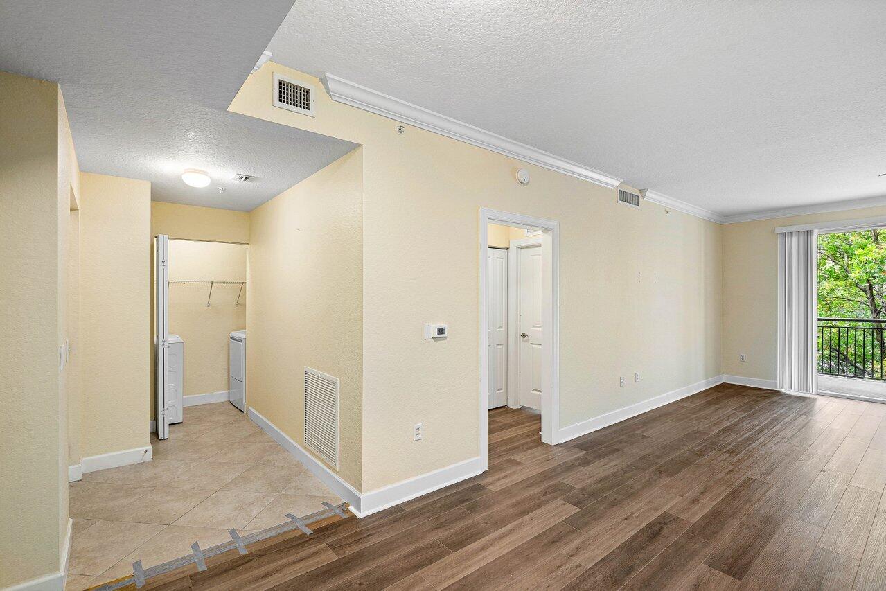 SAN RAPHAEL - Residential Lease