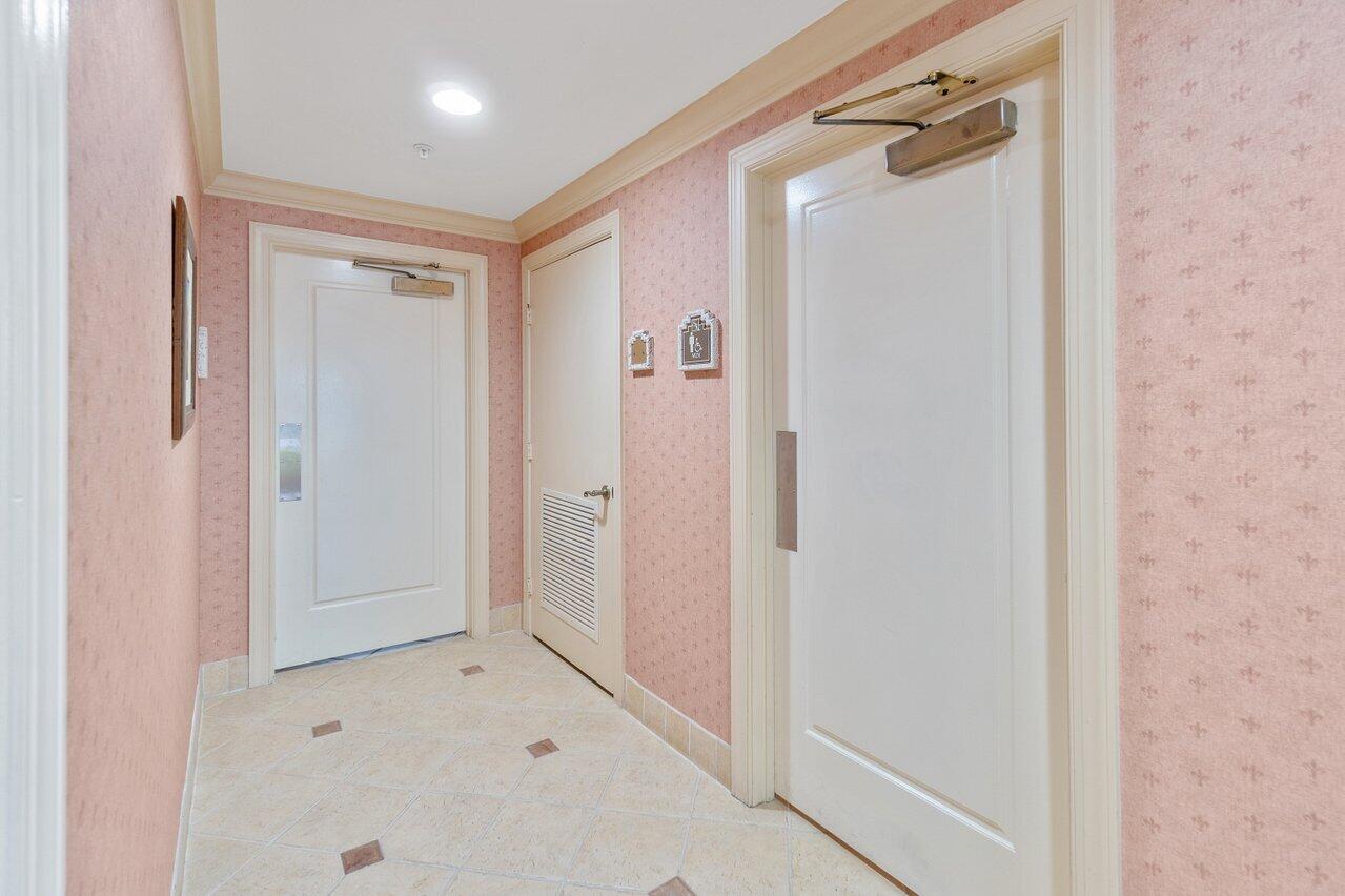 SAN RAPHAEL - Residential Lease