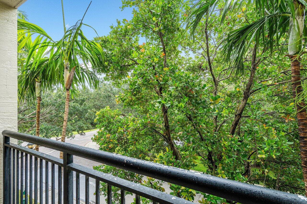 SAN RAPHAEL - Residential Lease