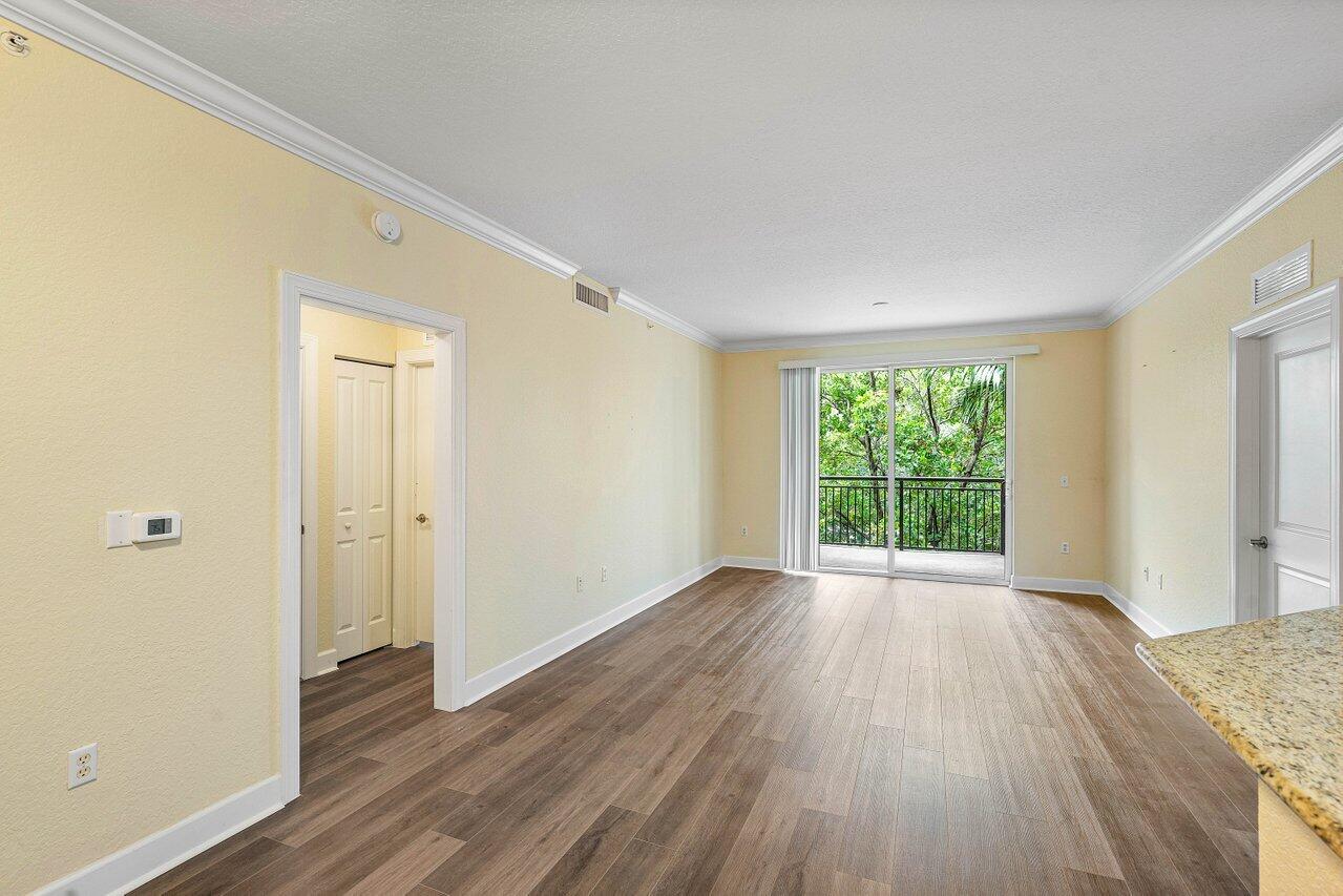 SAN RAPHAEL - Residential Lease