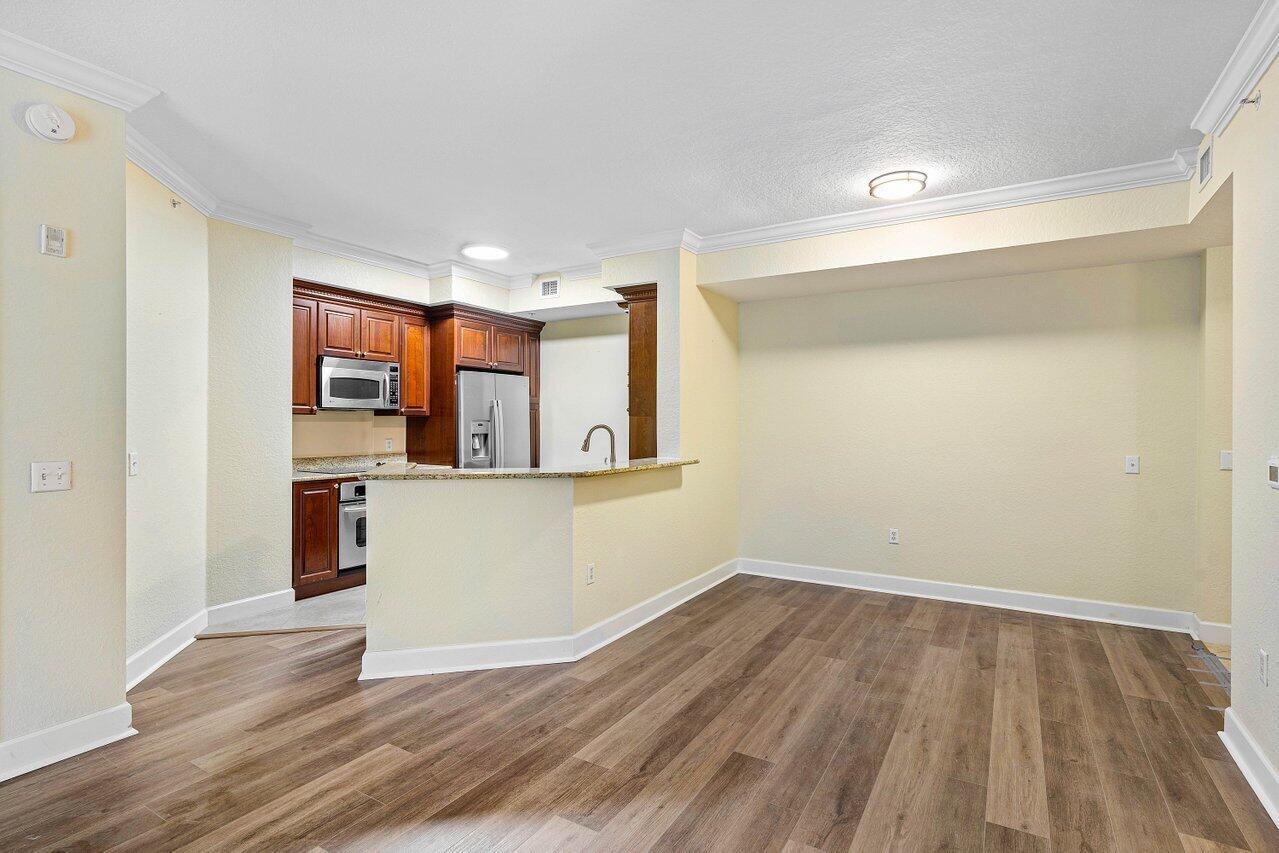 SAN RAPHAEL - Residential Lease