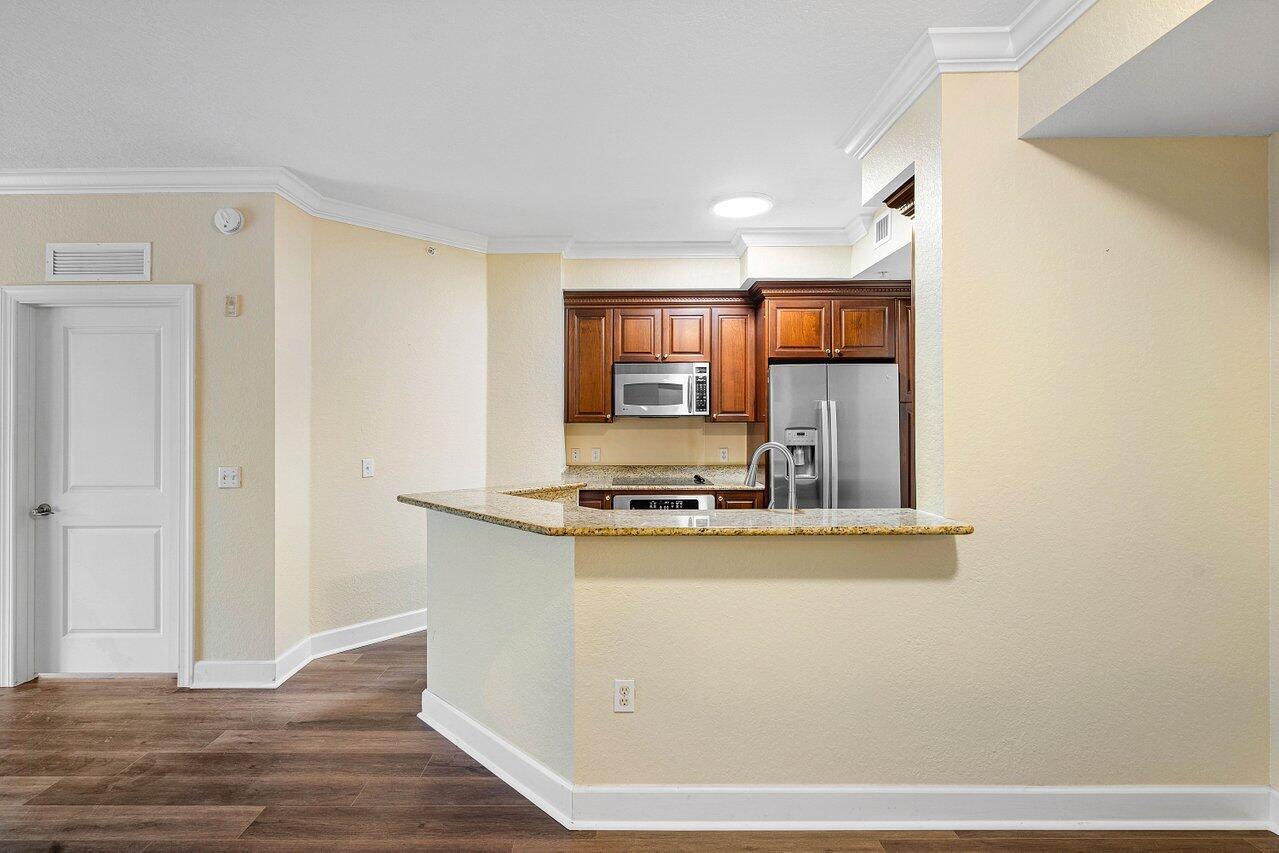 SAN RAPHAEL - Residential Lease