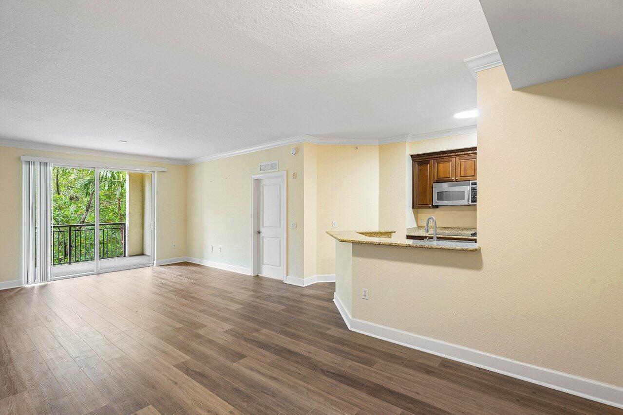 SAN RAPHAEL - Residential Lease