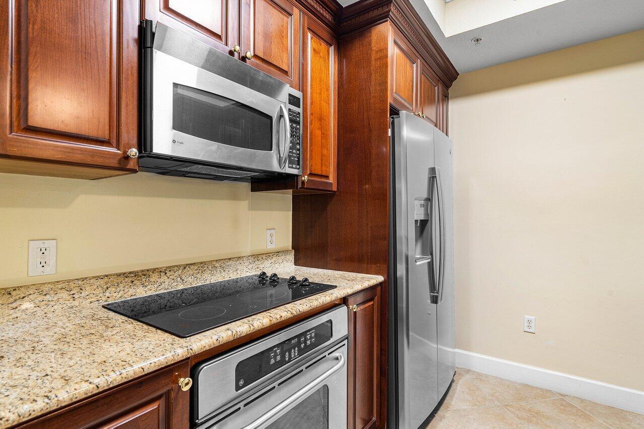 SAN RAPHAEL - Residential Lease