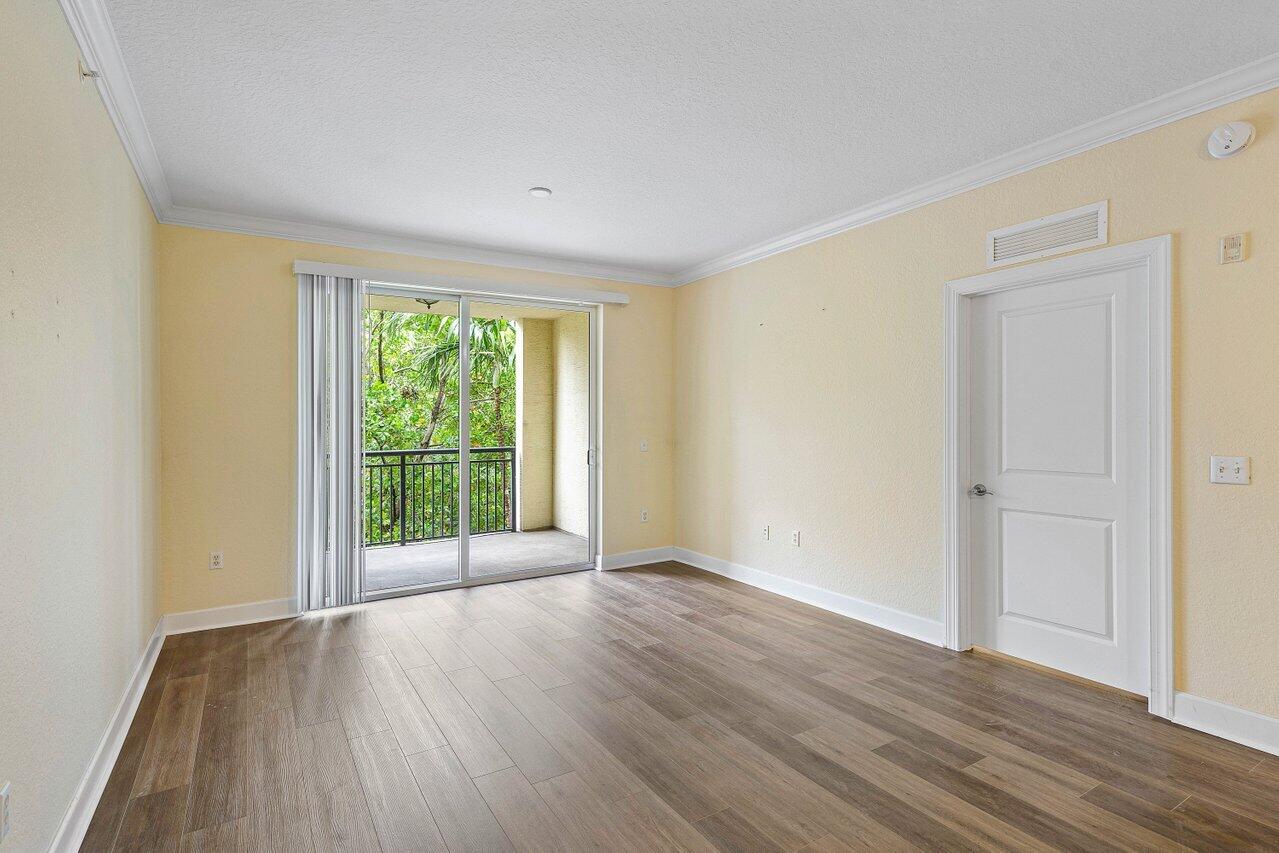 SAN RAPHAEL - Residential Lease