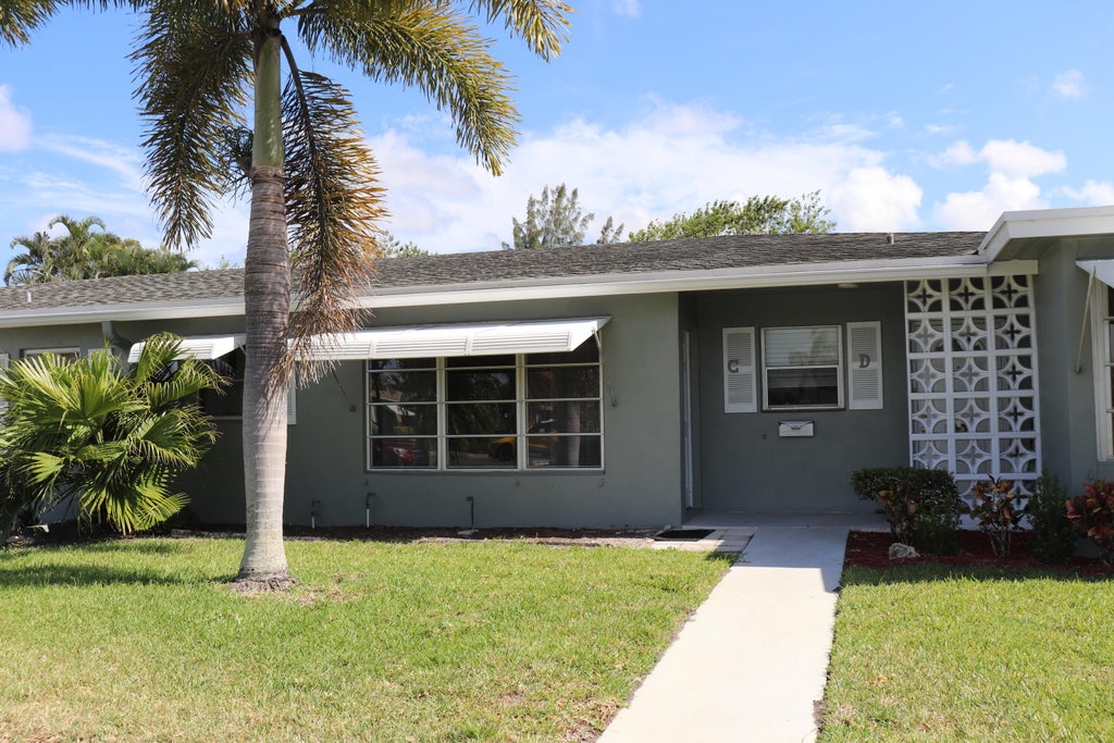 Photo of 922 South Drive #C, Delray Beach, FL 33445 (MLS # R11087888)