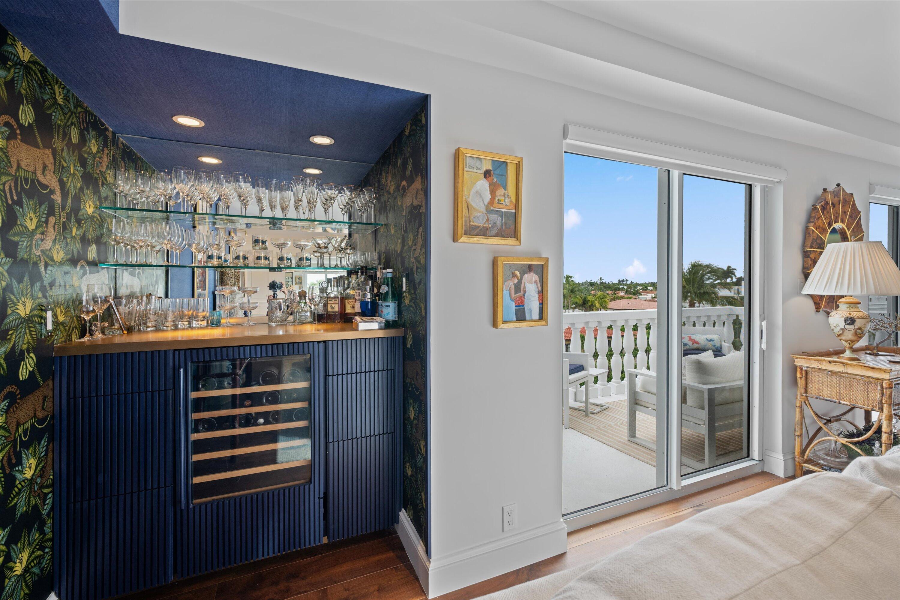 330 Cocoanut Row 5b