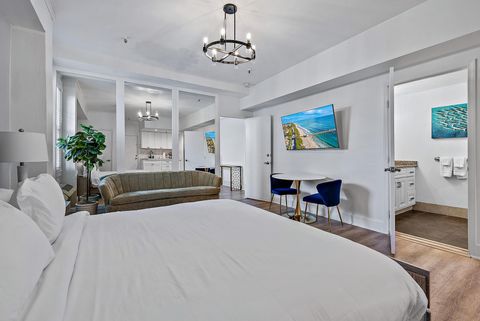 235 Sunrise Avenue 3032 Palm Beach FL 33480