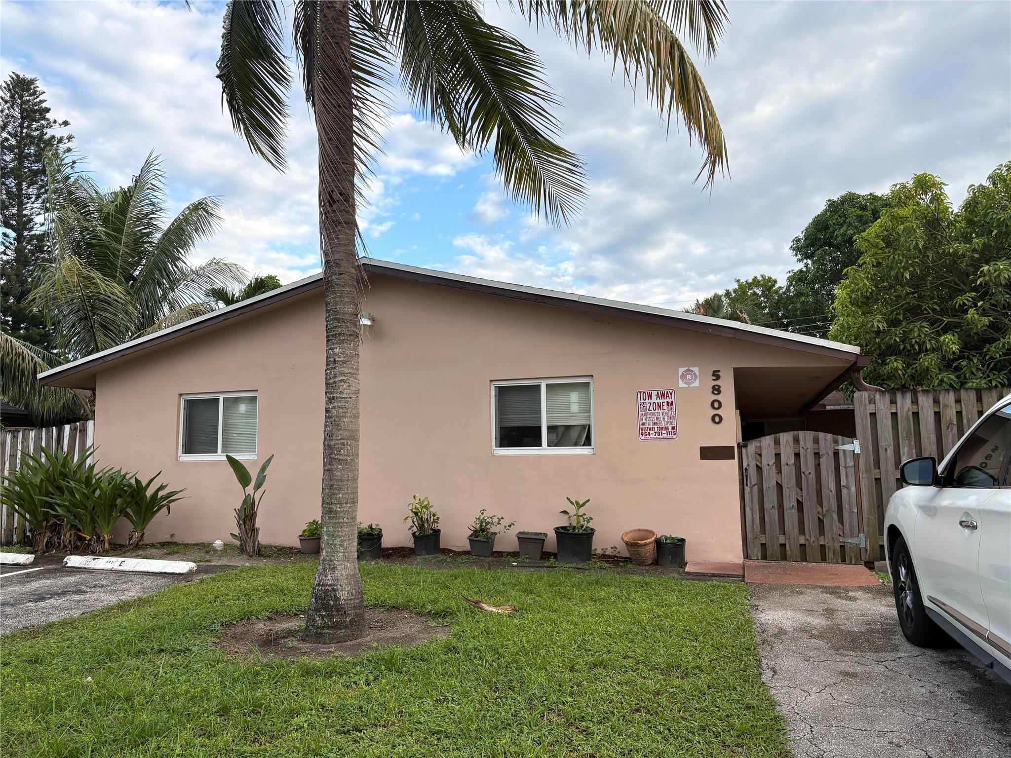 Spacious two bedroom ready for immediate move in. Unit is located within a tri plex that is fully fenced and private. Ample parking space.