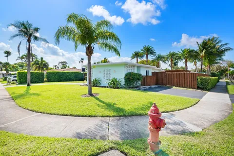 2120 NE 59th St, Fort Lauderdale, FL MLS: F10500179