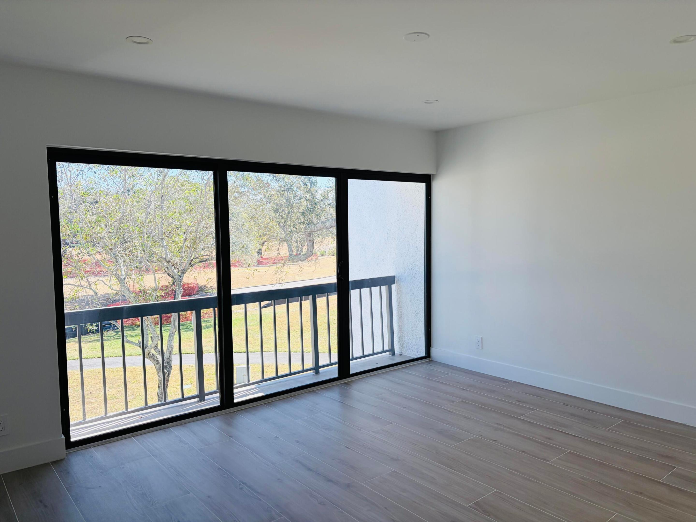 BRIDGEWOOD TOWNHOUSE CONDO - Residential Lease