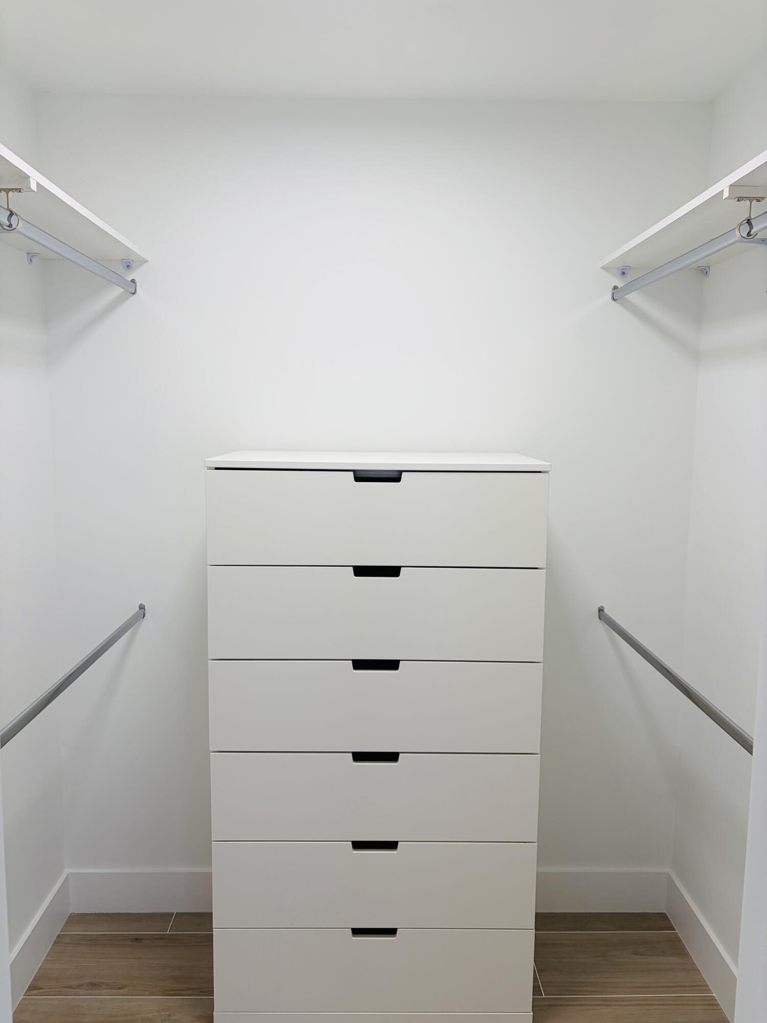 BRIDGEWOOD TOWNHOUSE CONDO - Residential Lease