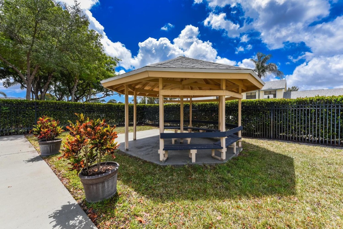 River Oaks - Residential