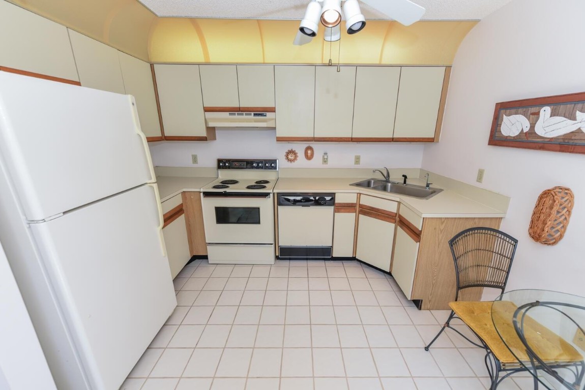 River Oaks - Residential