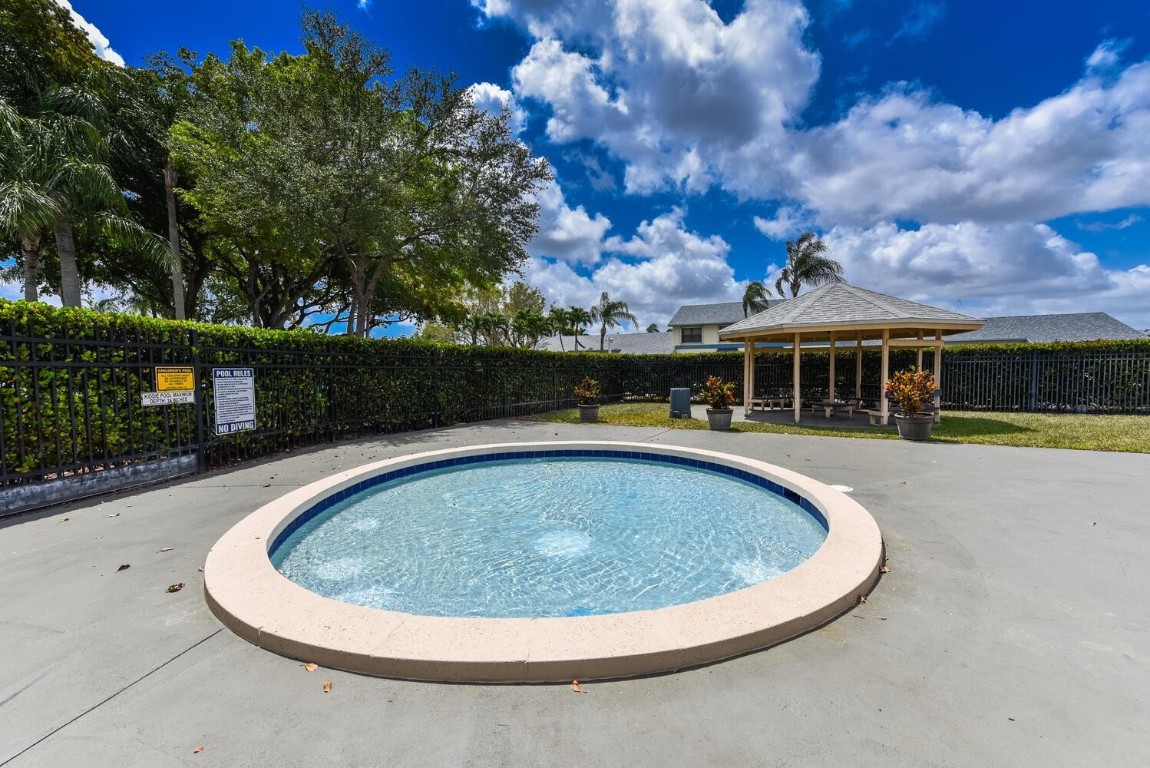 River Oaks - Residential