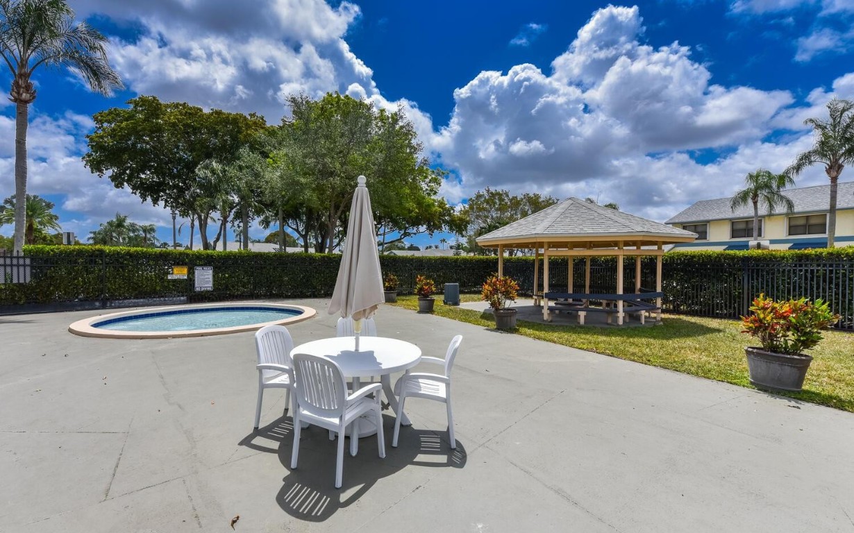 River Oaks - Residential