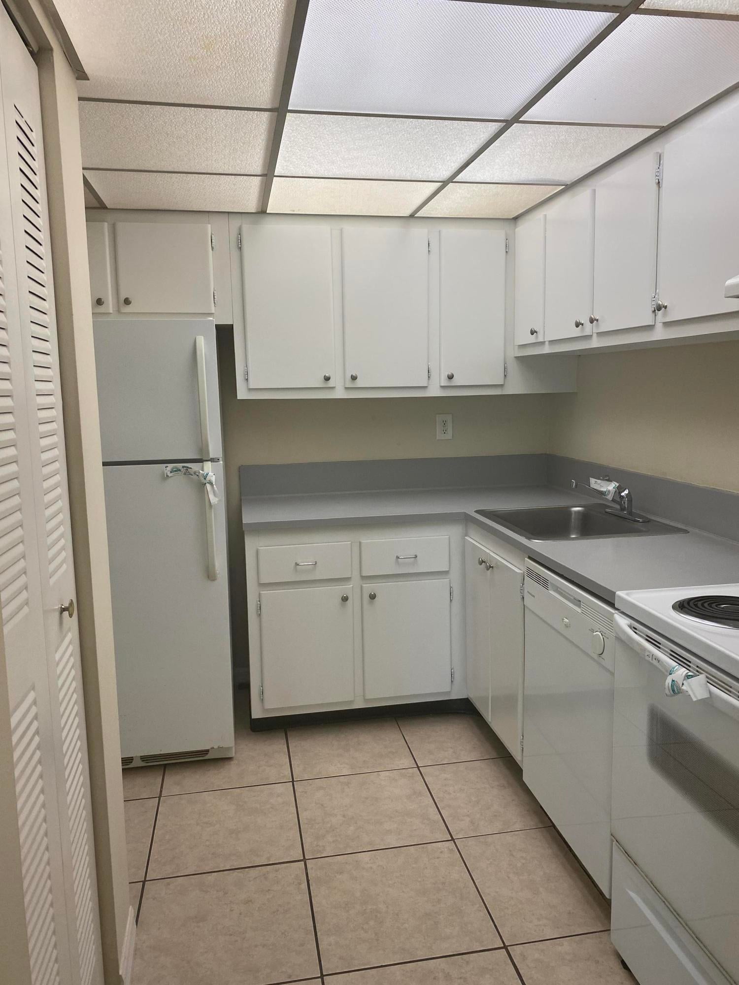 409 EXECUTIVE CENTER Drive 211