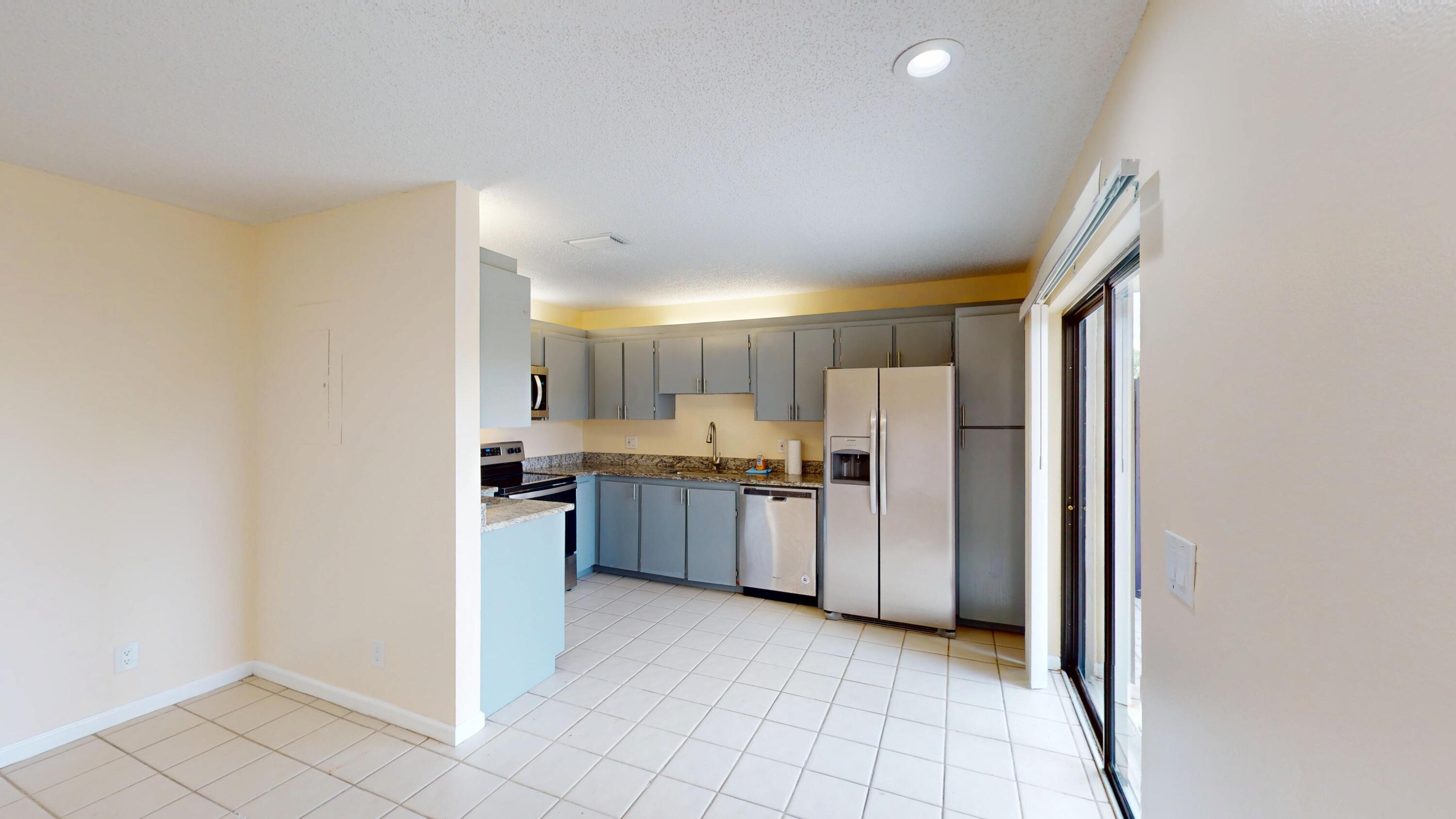 WOODSTOCK TWNHS - Residential Lease