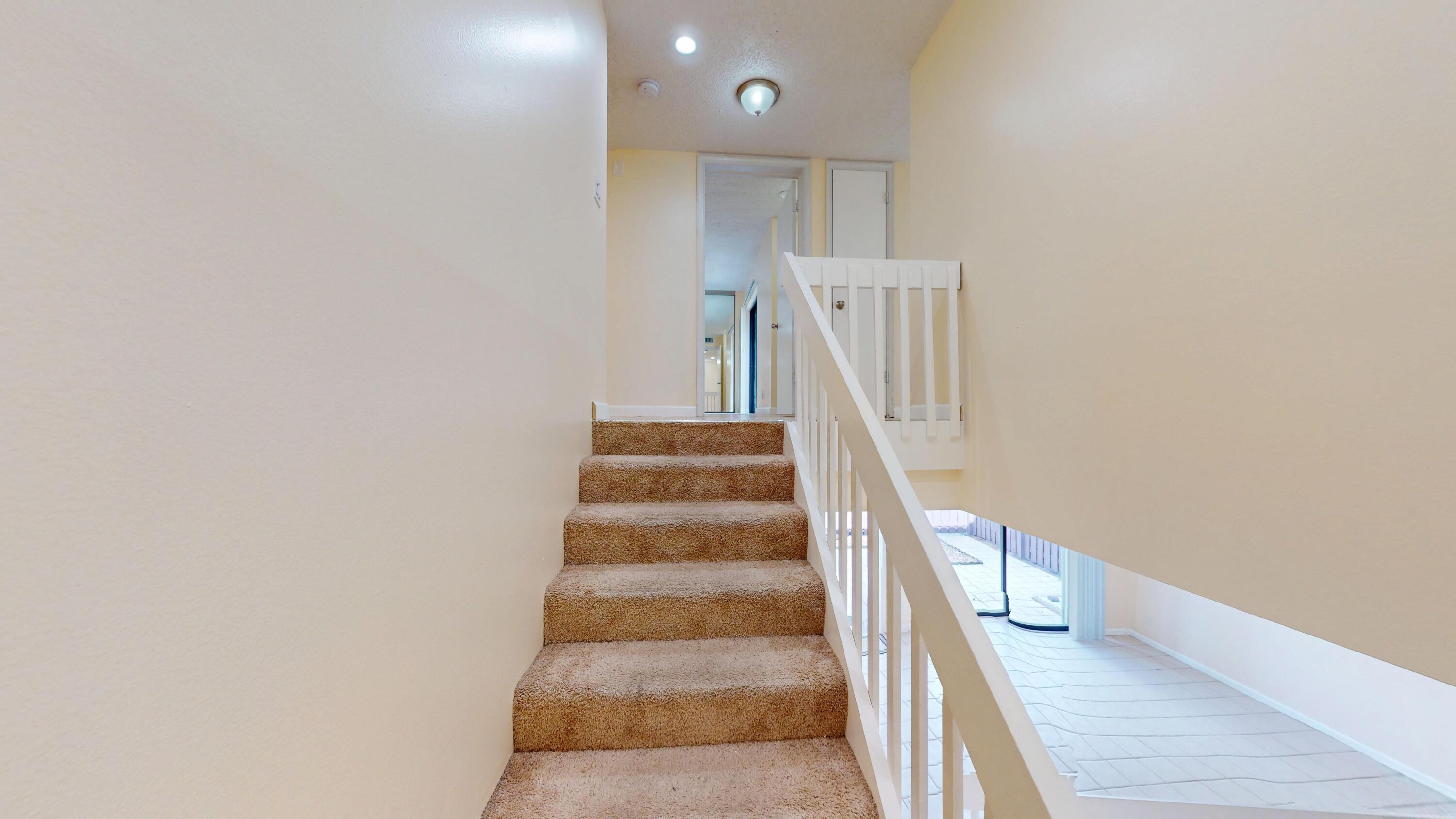 WOODSTOCK TWNHS - Residential Lease