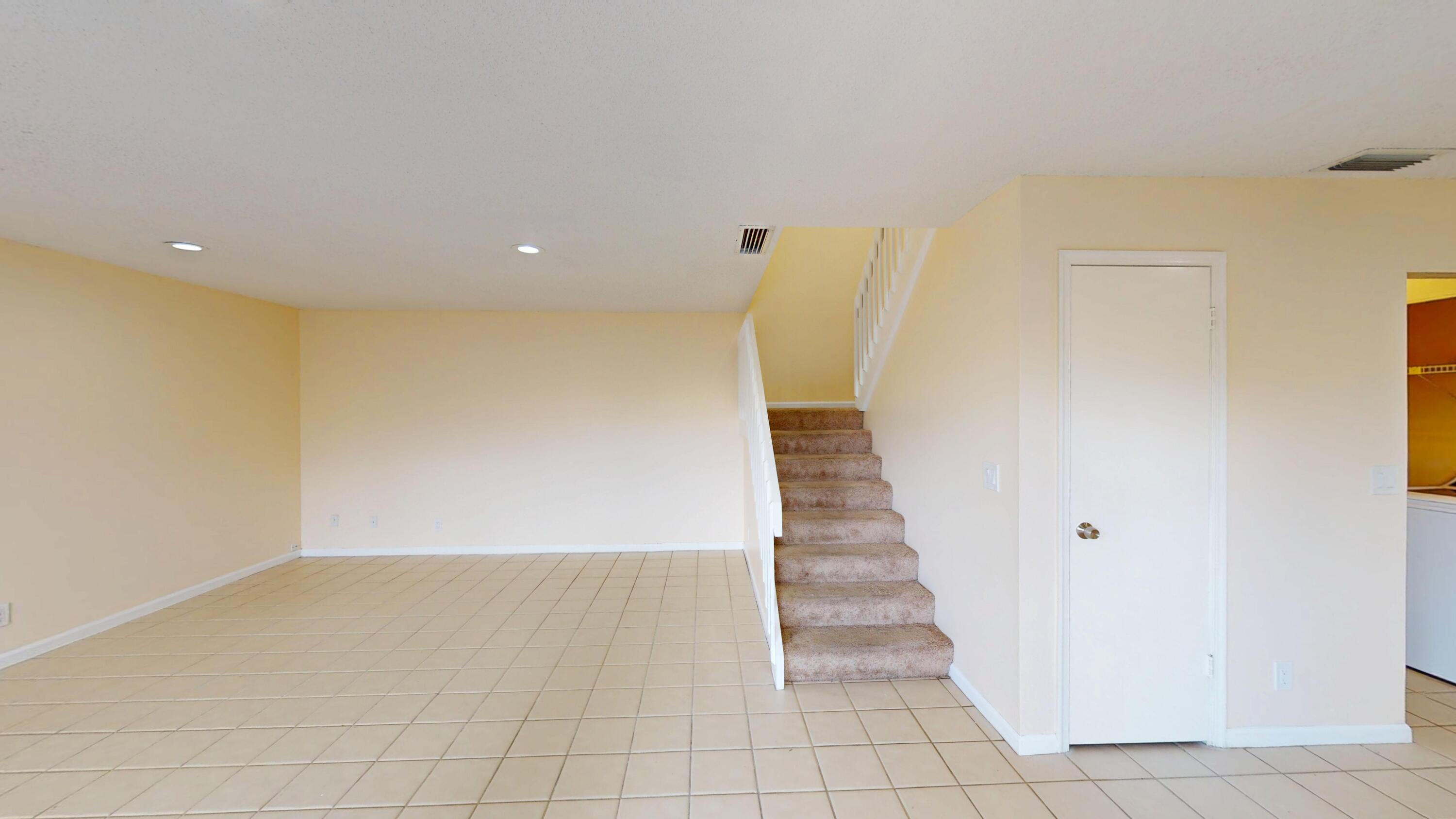 WOODSTOCK TWNHS - Residential Lease