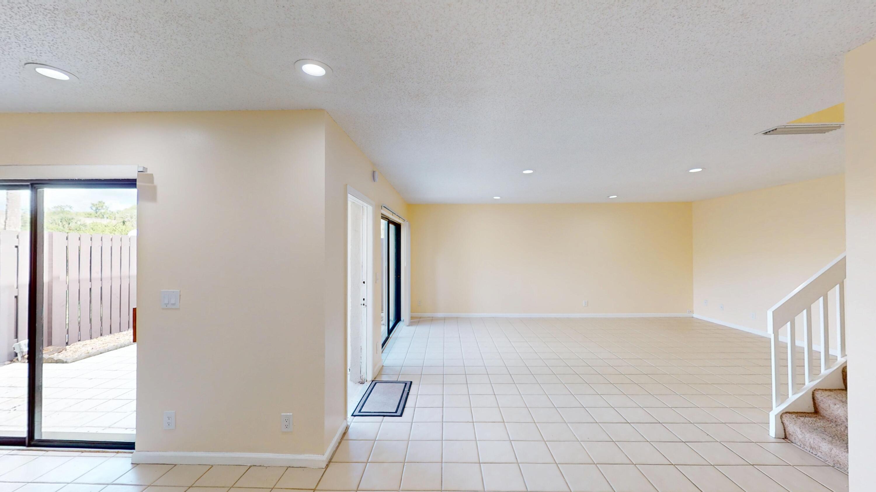 WOODSTOCK TWNHS - Residential Lease