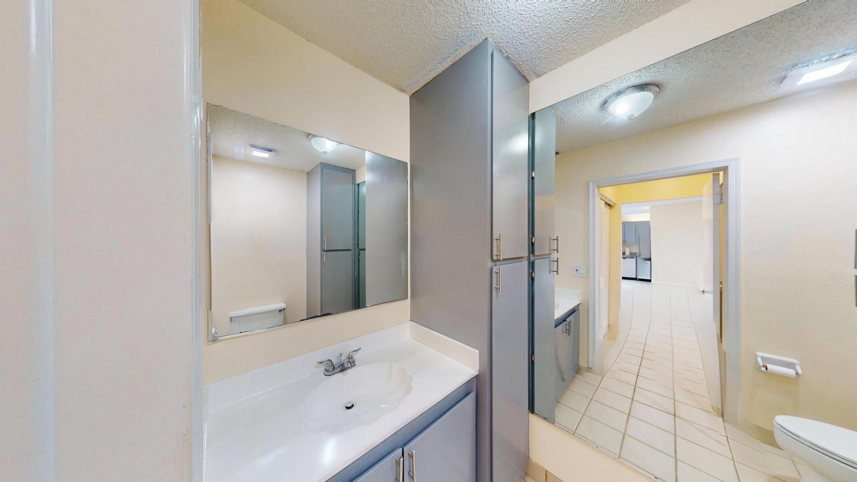 WOODSTOCK TWNHS - Residential Lease